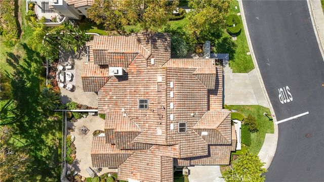2 Via Empanada, Rancho Santa Margarita, CA 92688