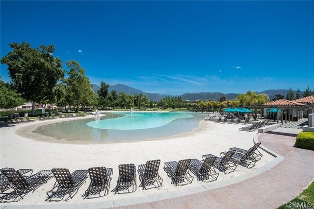 2 Via Empanada, Rancho Santa Margarita, CA 92688