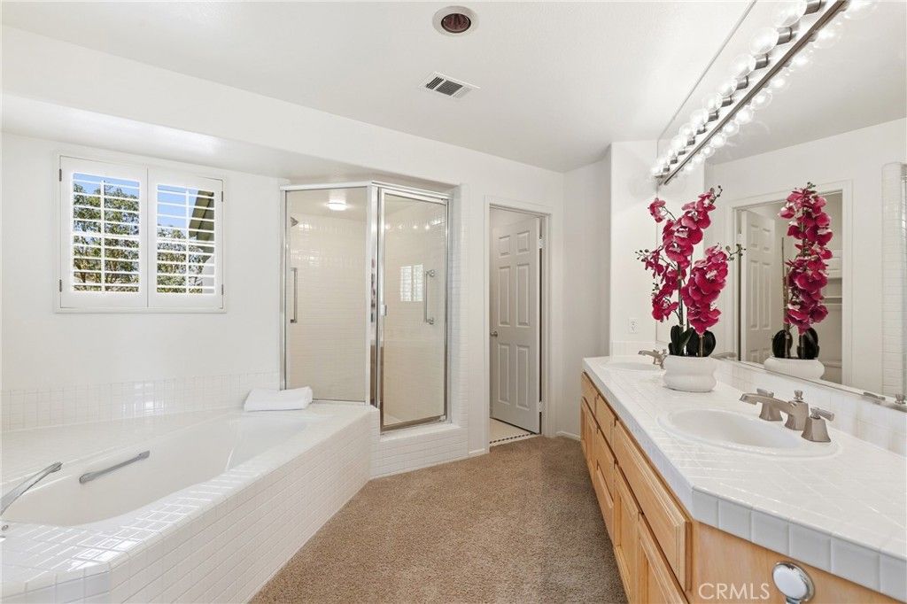 Image 20 of property listing at 2 Via Empanada, Rancho Santa Margarita, CA 92688
