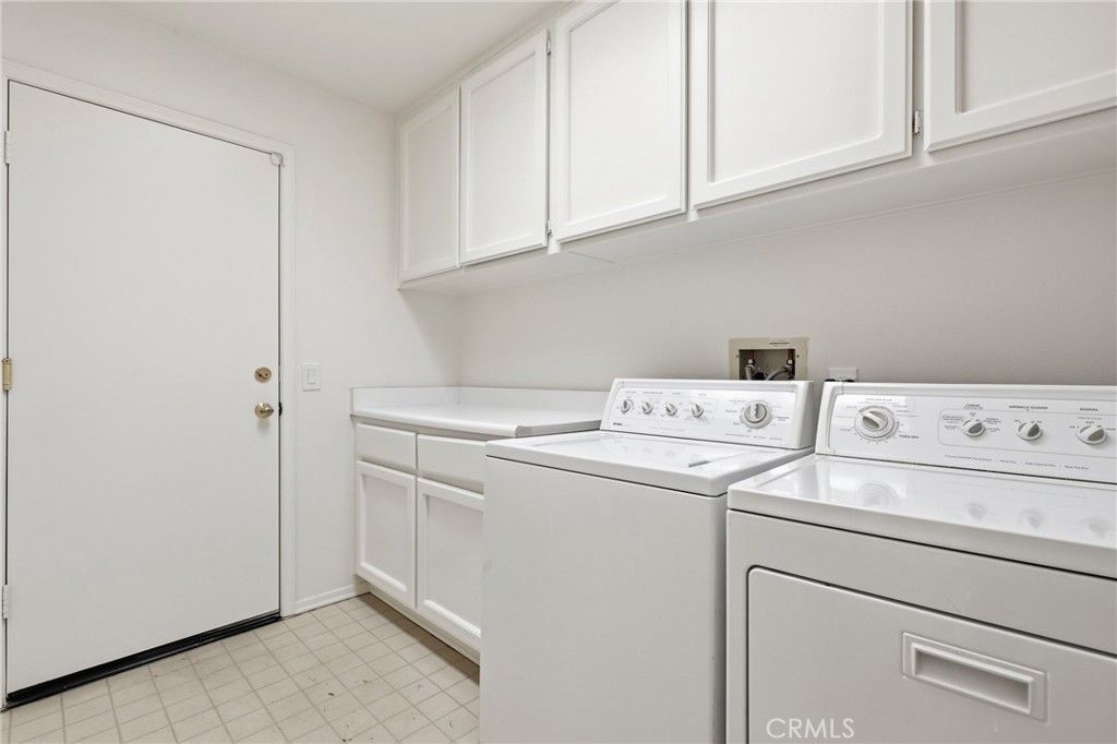 Image 25 of property listing at 2 Via Empanada, Rancho Santa Margarita, CA 92688
