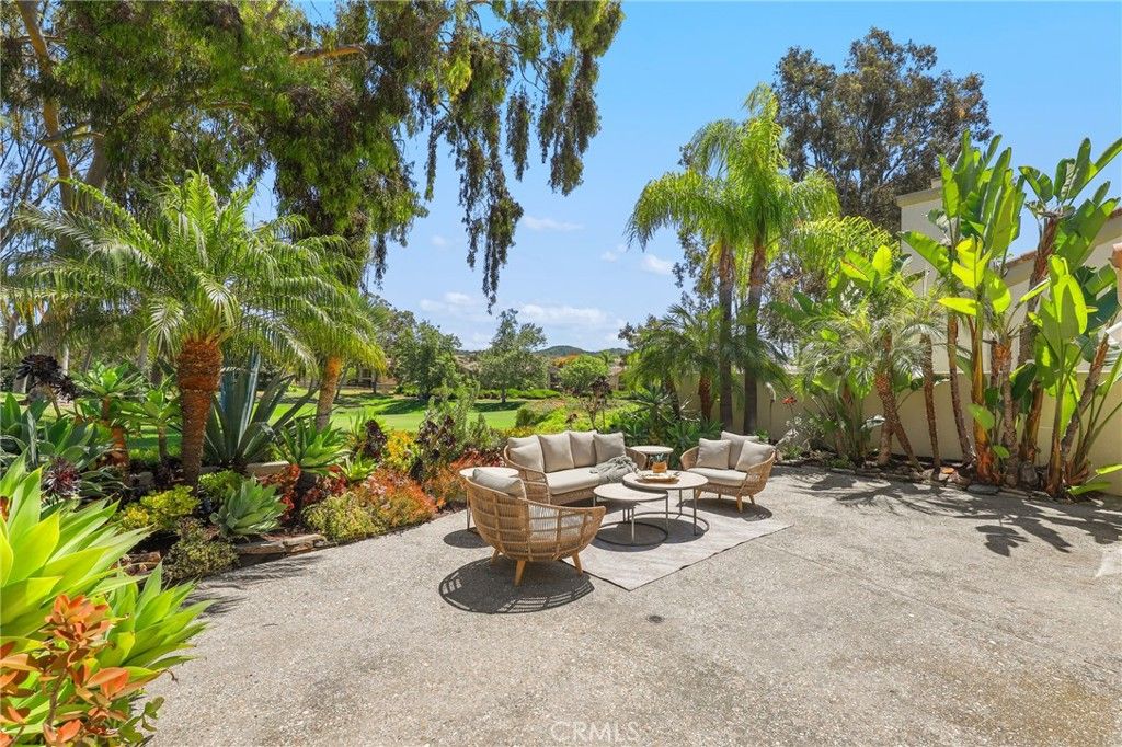 Image 27 of property listing at 2 Via Empanada, Rancho Santa Margarita, CA 92688