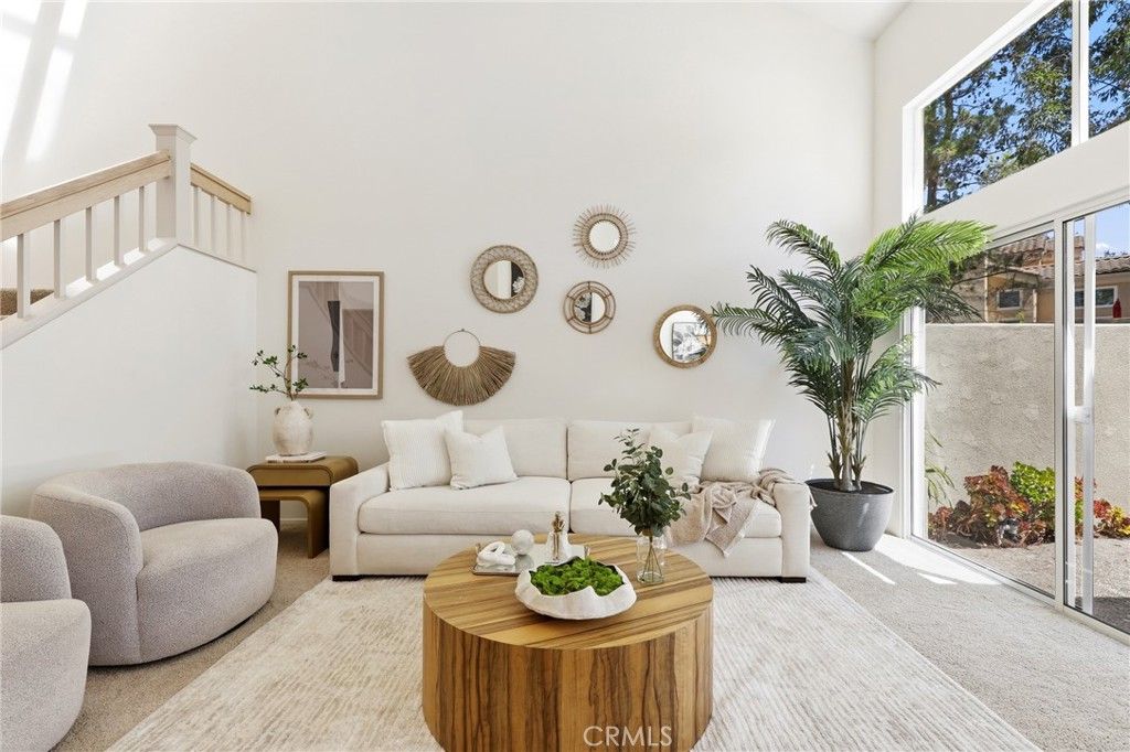 Image 5 of property listing at 2 Via Empanada, Rancho Santa Margarita, CA 92688