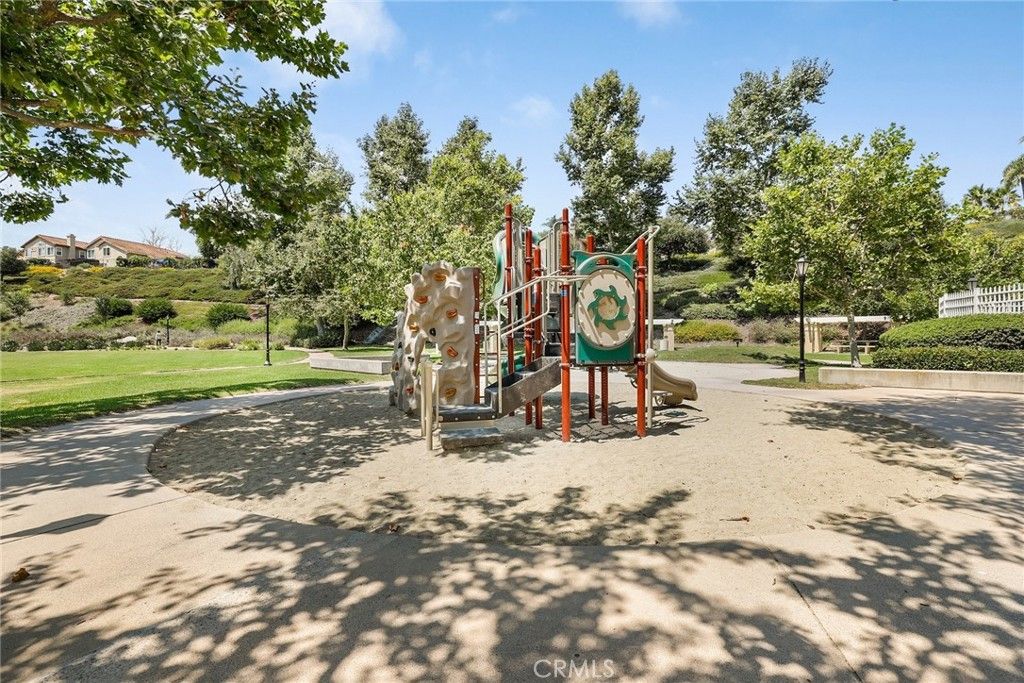 Image 50 of property listing at 2 Via Empanada, Rancho Santa Margarita, CA 92688