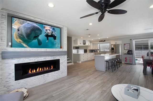 7018 OAKVIEW CIRCLE, Tampa, FL 33634