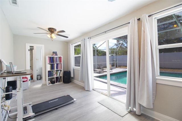 7018 OAKVIEW CIRCLE, Tampa, FL 33634