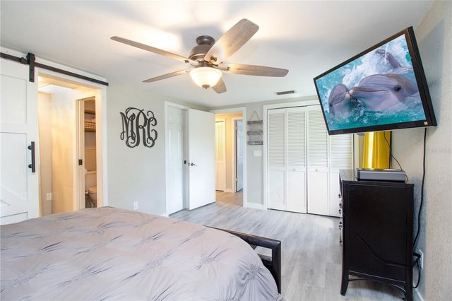 7018 OAKVIEW CIRCLE, Tampa, FL 33634