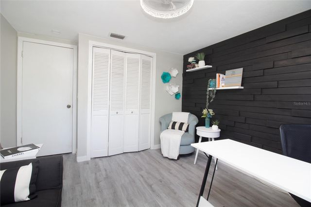 7018 OAKVIEW CIRCLE, Tampa, FL 33634