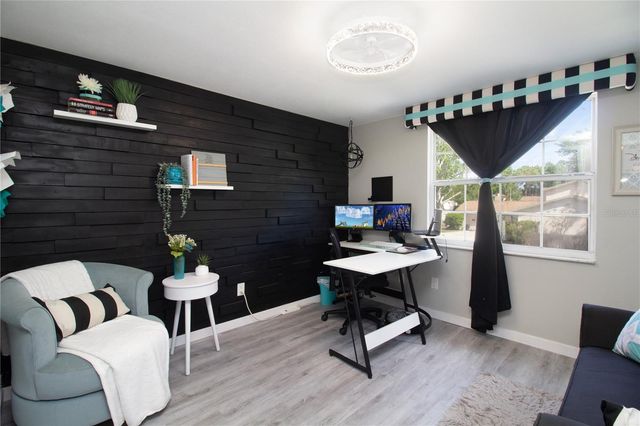 7018 OAKVIEW CIRCLE, Tampa, FL 33634