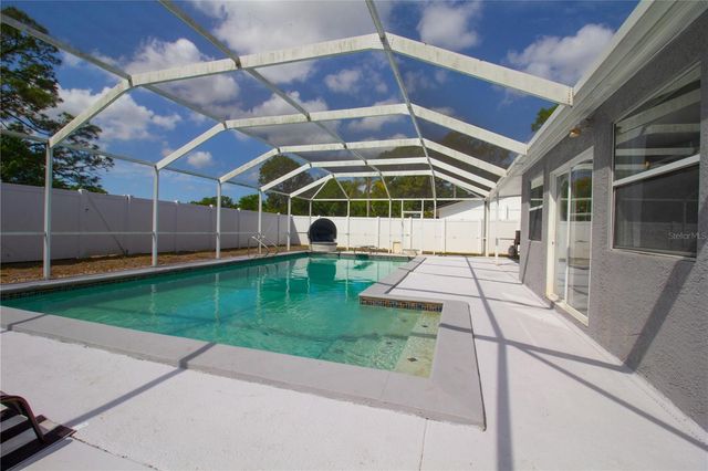 7018 OAKVIEW CIRCLE, Tampa, FL 33634