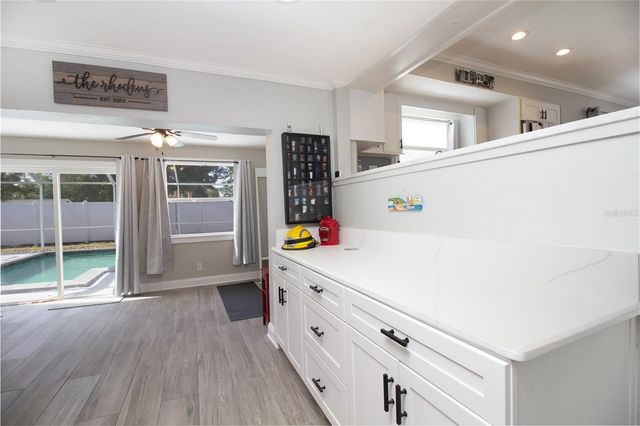 7018 OAKVIEW CIRCLE, Tampa, FL 33634