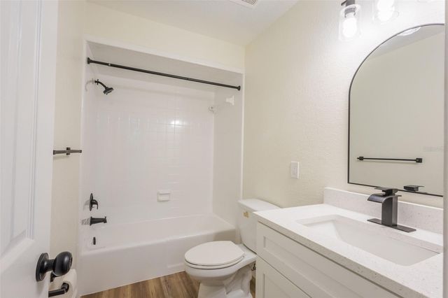 1517 HALLAM COURT N, Lakeland, FL 33813