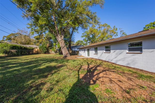 1517 HALLAM COURT N, Lakeland, FL 33813