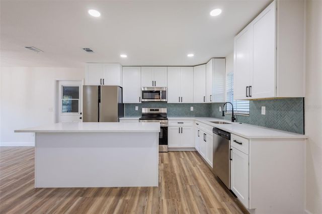 1517 HALLAM COURT N, Lakeland, FL 33813