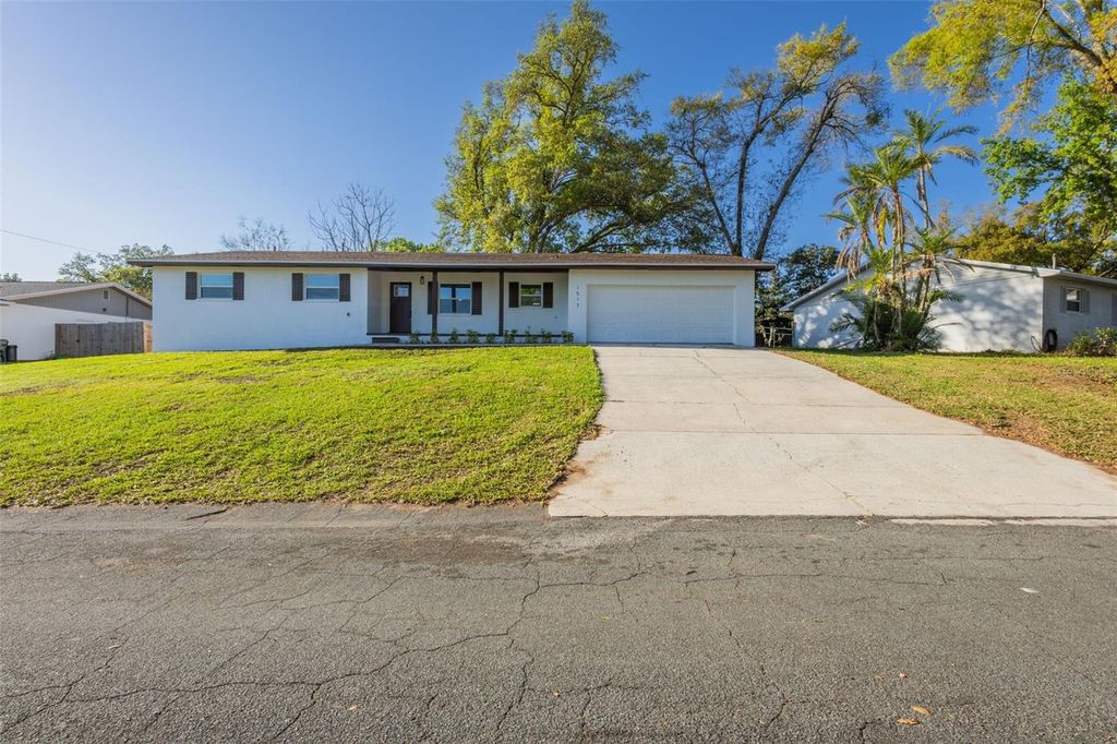 1517 HALLAM COURT N, Lakeland, FL 33813