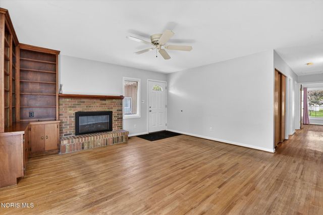 1253 Holgate Avenue, Maumee, OH 43537