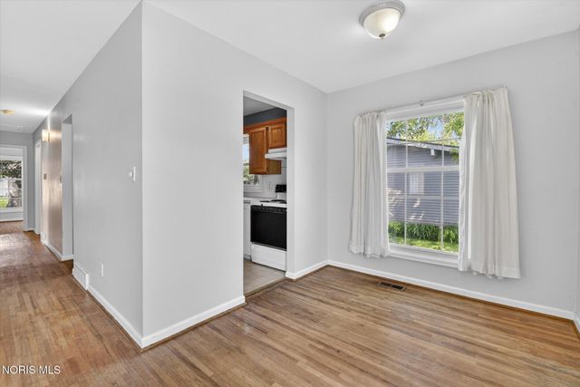 1253 Holgate Avenue, Maumee, OH 43537