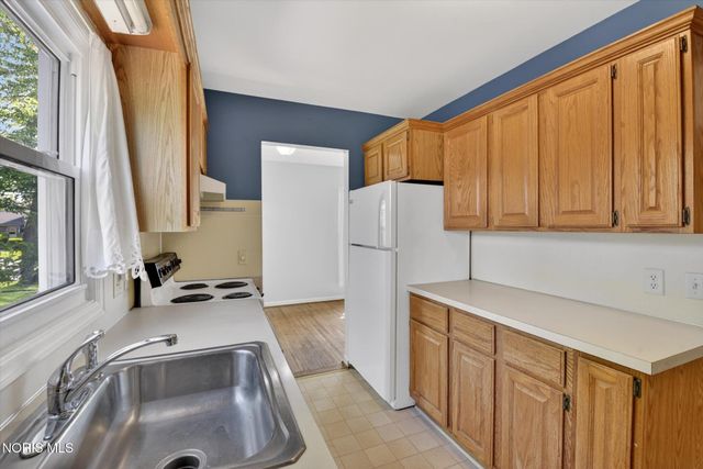 1253 Holgate Avenue, Maumee, OH 43537