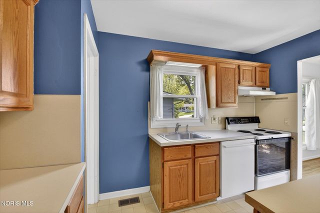 1253 Holgate Avenue, Maumee, OH 43537