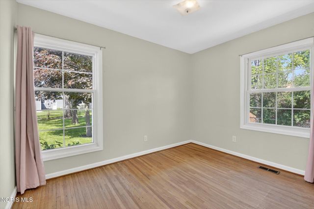 1253 Holgate Avenue, Maumee, OH 43537