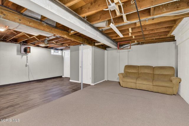 1253 Holgate Avenue, Maumee, OH 43537