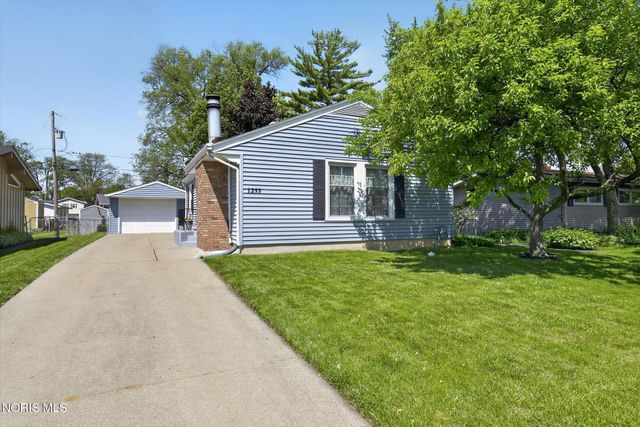 1253 Holgate Avenue, Maumee, OH 43537