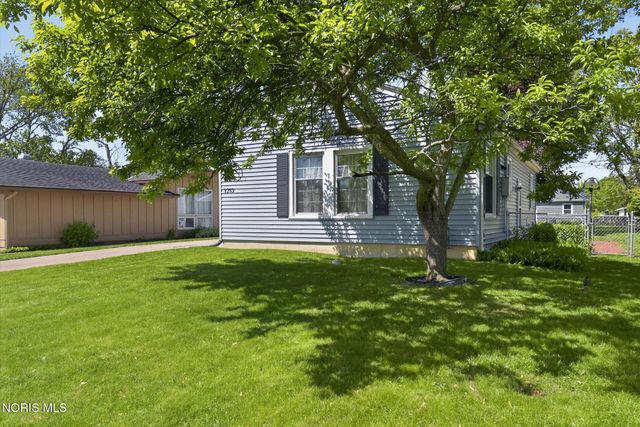 1253 Holgate Avenue, Maumee, OH 43537