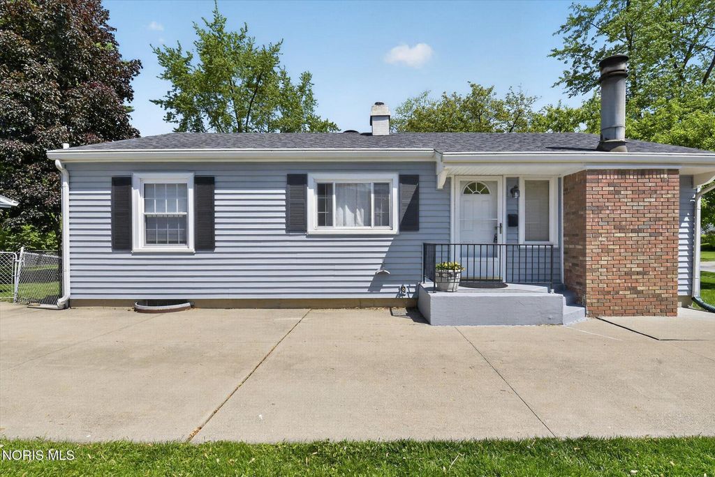 1253 Holgate Avenue, Maumee, OH 43537