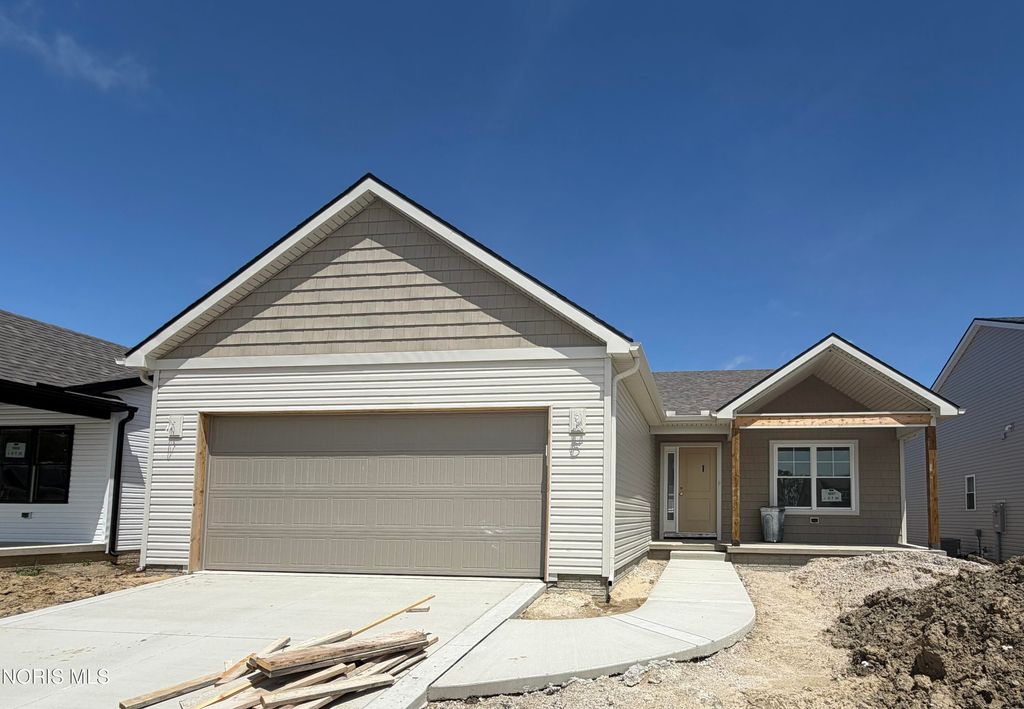 5037 Easton Drive, Oregon, OH 43616