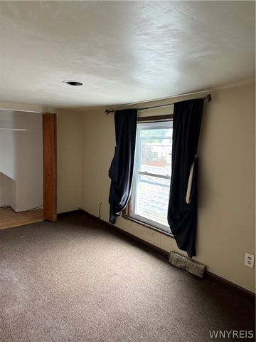 228 71st Street, Niagara Falls, NY 14304