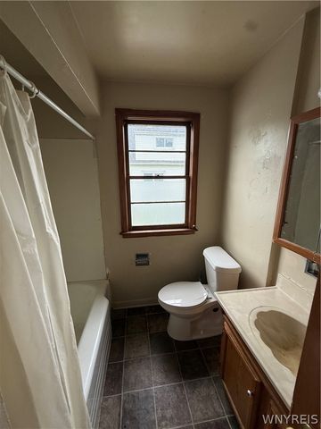 228 71st Street, Niagara Falls, NY 14304