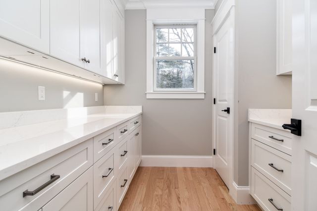 93 Walpole Street, Dover, MA 02030