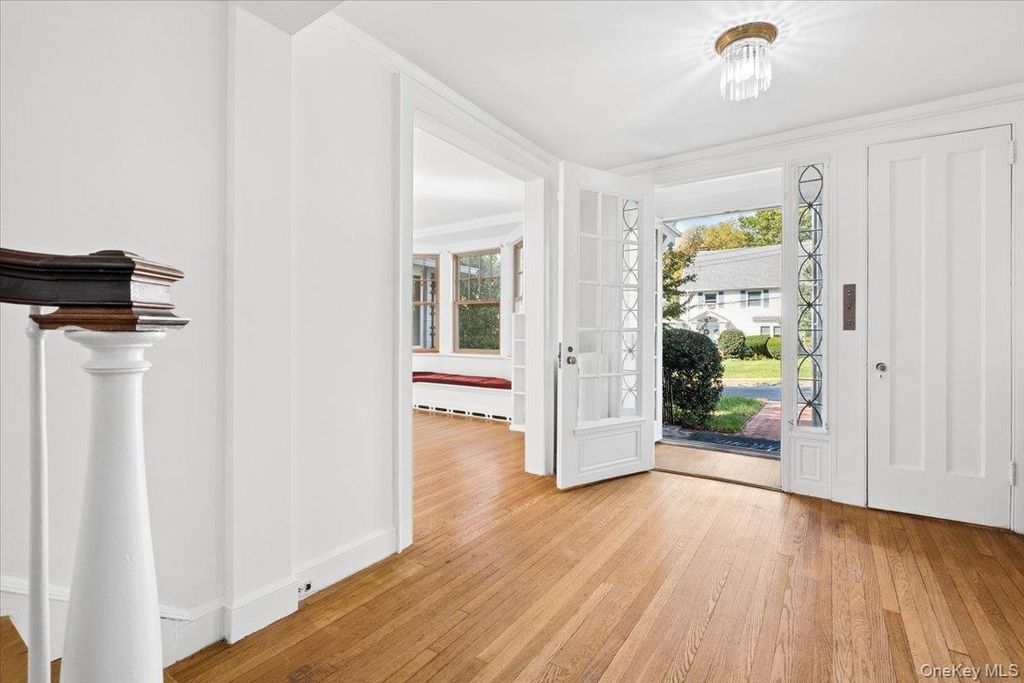 20 Whitfield Terrace, New Rochelle, NY 10801 — photo 3