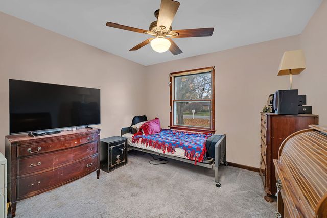 223 Pleasure Drive, Yorkville, IL 60560