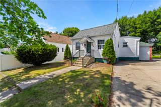 127 Gladstone Street, Cranston, RI 02920