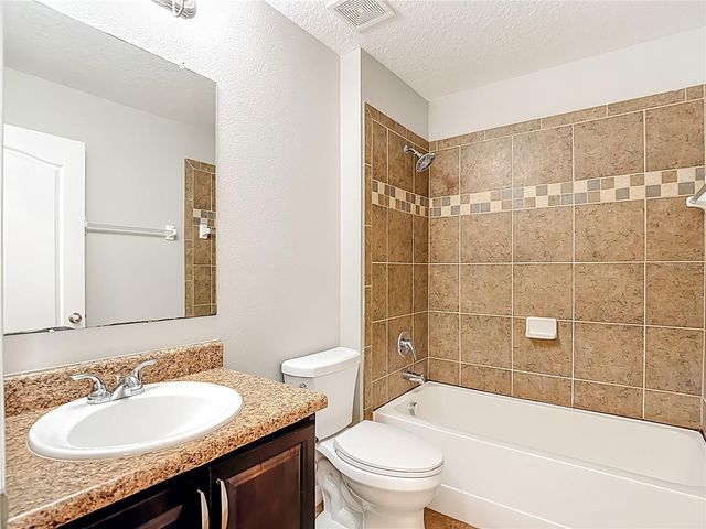 13221 WATERFORD CASTLE DRIVE, Dade City, FL 33525