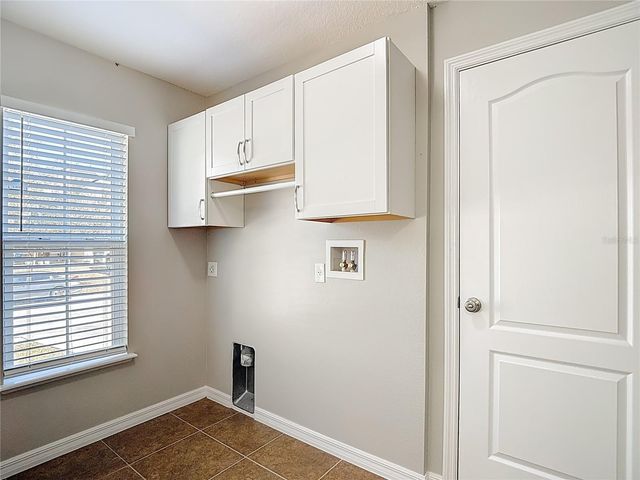 13221 WATERFORD CASTLE DRIVE, Dade City, FL 33525