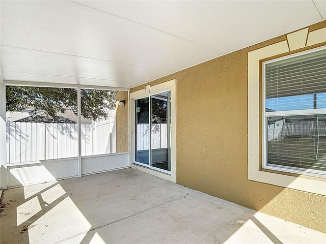 13221 WATERFORD CASTLE DRIVE, Dade City, FL 33525