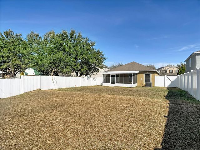 13221 WATERFORD CASTLE DRIVE, Dade City, FL 33525