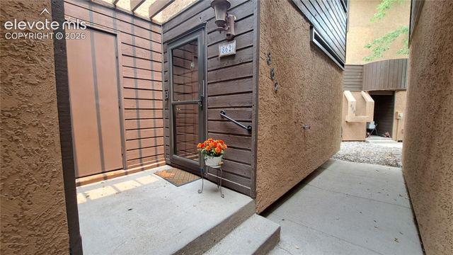 862 Pebblewood Drive, Colorado Springs, CO 80919