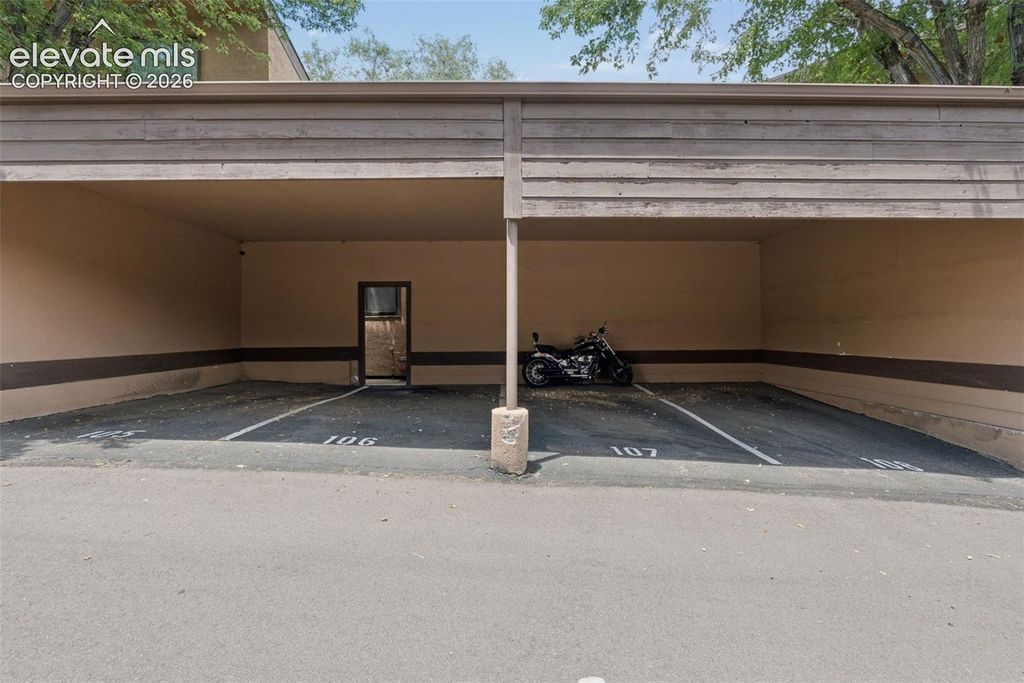 862 Pebblewood Drive, Colorado Springs, CO 80919 — photo 5
