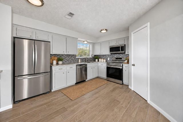 23460 Smith Road, Porter, TX 77365