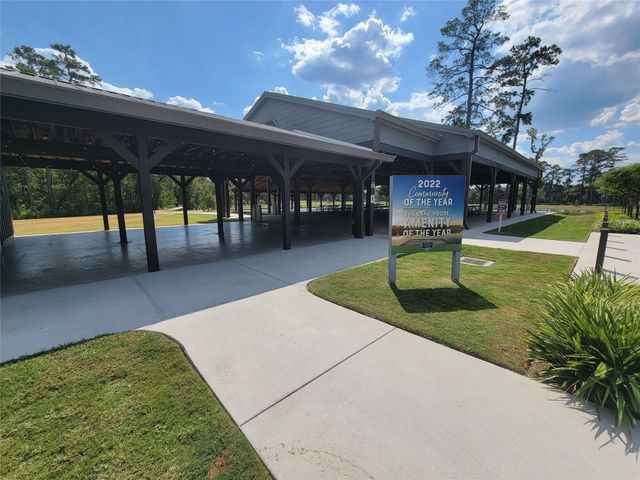 613 Royal Arch Drive, Conroe, TX 77304