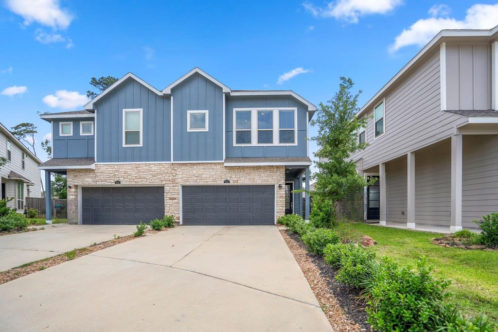613 Royal Arch Drive, Conroe, TX 77304