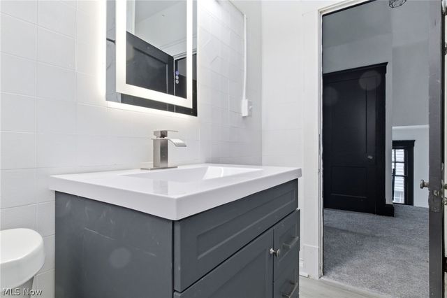 11816 Buckingham Avenue, Cleveland, OH 44120