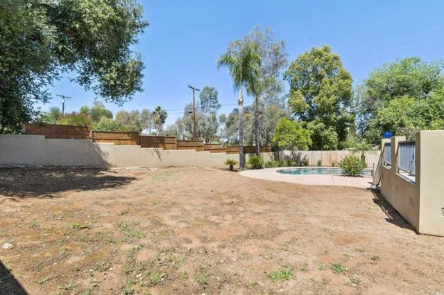 2007 S Juniper Street, Escondido, CA 92025