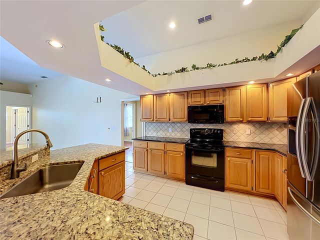 1104 NEEDLEWOOD LOOP, Oviedo, FL 32765