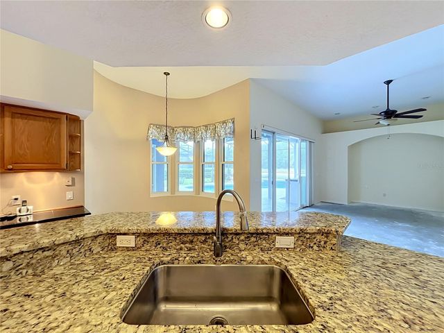 1104 NEEDLEWOOD LOOP, Oviedo, FL 32765