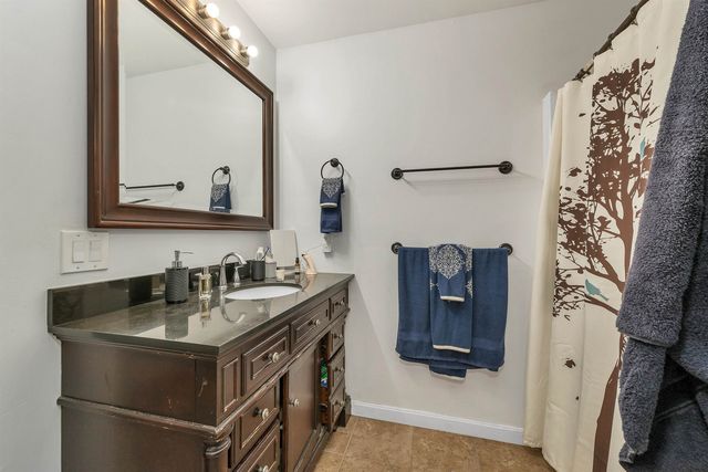 270 Lockes Hill Road, Epsom, NH 03234