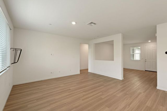 691 Lippi St, Galt, CA 95632