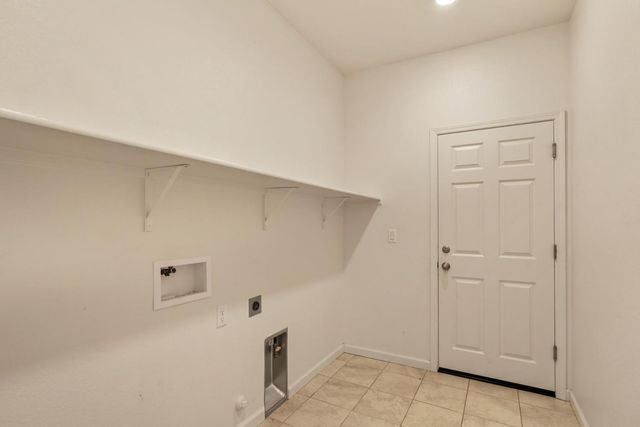 691 Lippi St, Galt, CA 95632